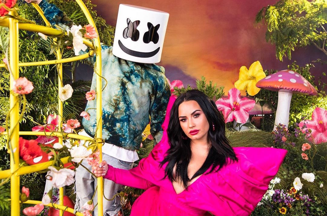 Duh Ngenes, Demi Lovato Tolak Lamaran Cinta dari Marshmello